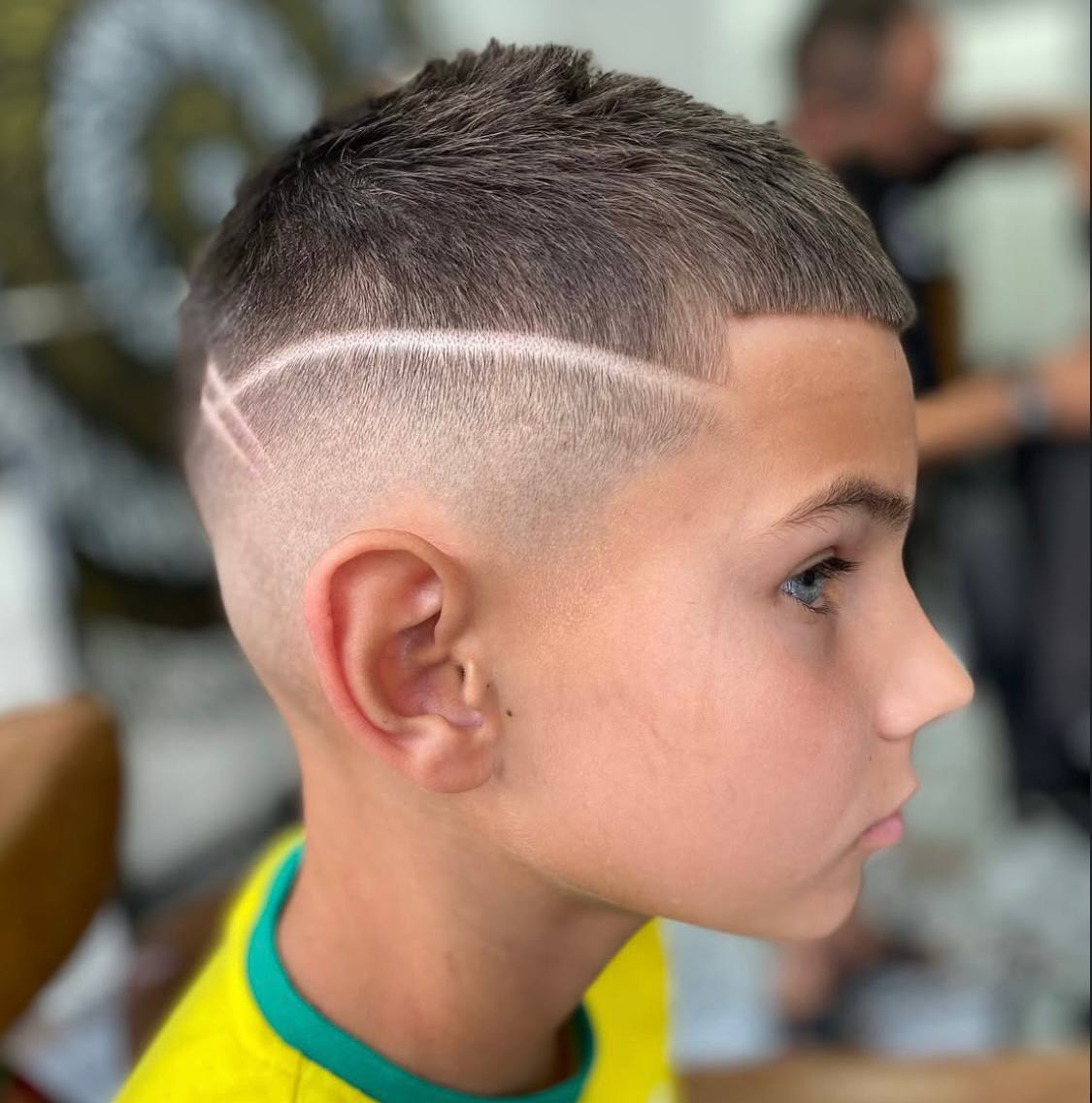 Оформяне на брада с бръснач